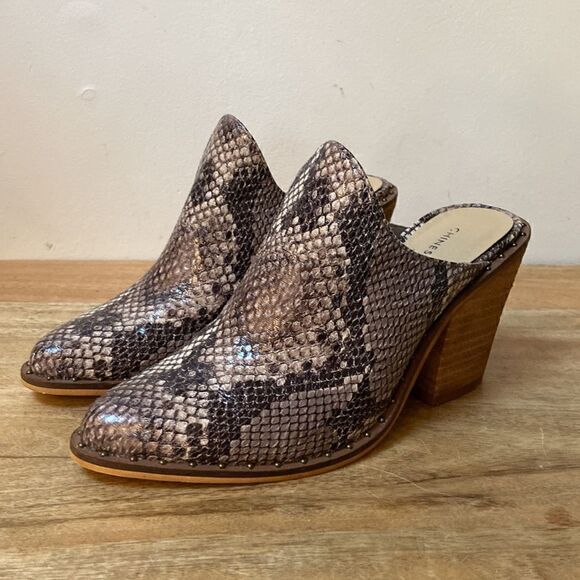 Chinese Laundry Snake Skin Print Heeled Mule Size 6 - Picture 2 of 11